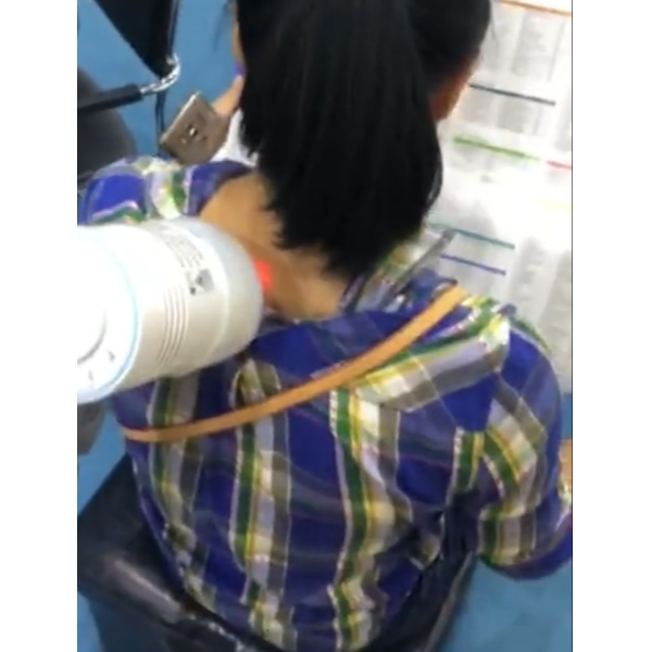 常灸大椎穴，可緩解感冒、肩頸疼痛